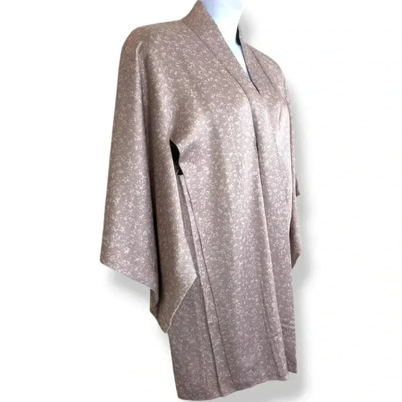 Vintage Silk Pink Floral Haori - Picture 6 of 11